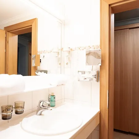 Forsthaus Waldesruh Bed & Breakfast